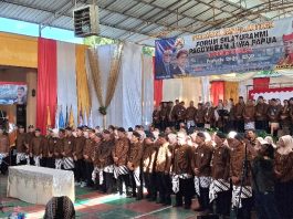 Pelantikan pengurus Forum Silaturahmi Paguyuban Jawa (Sipaja) Papua periode 2025–2030 oleh Gubernur Papua Matius D. Fakhiri, yang diwakili Staf Ahli Bidang Pengembangan Masyarakat Adat dan Kebudayaan, Mathias B. Mano, di PTC Entrop, Minggu (30/11)