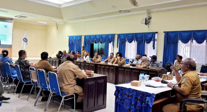 FGD potensi kontribusi dan interaksi antar pemangku kepentingan di Aula Lantai II Kantor Bupati Jayapura Gunung Merah Sentani, Selasa (11/11/25)