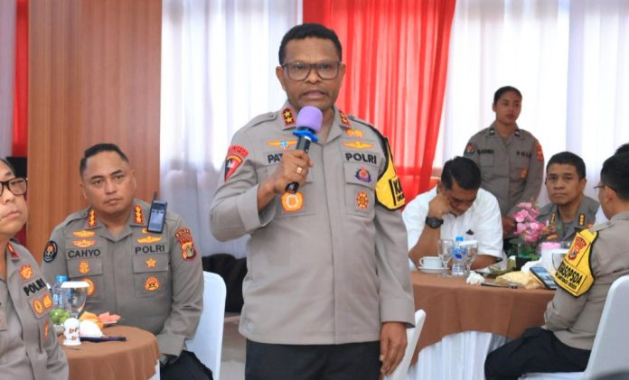 Kapolda Papua saat menggelar Rilis Akhir Tahun 2025, Rabu (31/12/25)