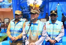 Wakpolri Komjen Dedi Prasetyo Tekankan Kolaborasi untuk Cipkon Kamtibmas Wakapolri, Komjen Pol. Prof. Dr. Dedi Prasetyo, S.H., M.Hum., M.Si., M.M., bersama Gubernur Papua, Komjen Pol. (Purn), Mathius D. Fakhiri, dan Kapolda Papua, Irjen Pol. Patrige R. Renwarin saat memberi keterangan pers di Mapolda Papua, Koya Koso, Kota Jayapura, Senin (9/12/25)