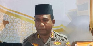 ‎Kapolresta Jayapura Kota, Kombes Pol Fredrickus W. A. Maclarimboen, S.I K., M.H., CPHR