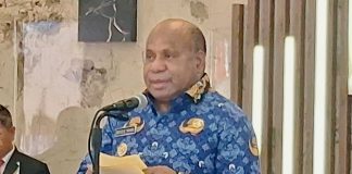 Gubernur Papua, Mathius Fakhiri