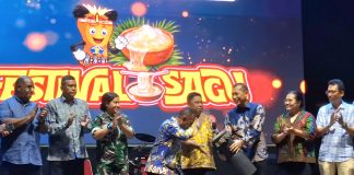Penutupan Festival Sagu 2026 di halaman Kantor Gubernur Papua, Minggu (26/4/2026)