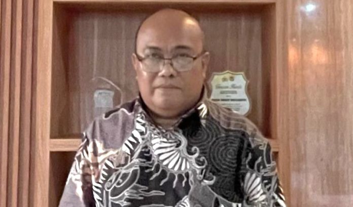 Plt. Kepala Dinas PUPR-PKPP Papua, Natirmalus D. Renyaan