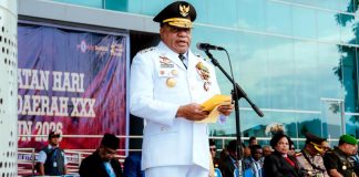 Gubernur Papua, Matius D. Fakhiri
