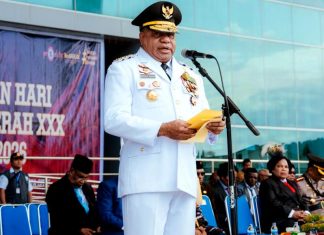 Gubernur Papua, Matius D. Fakhiri