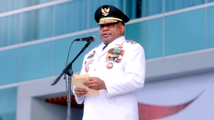 Gubernur Papua, Mathius D. Fakhiri