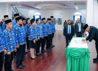 Pelantikan 16 pejabat baru di lingkup Pemerintah Provinsi Papua oleh Gubernur Papua, Mathius D. Fakhiri