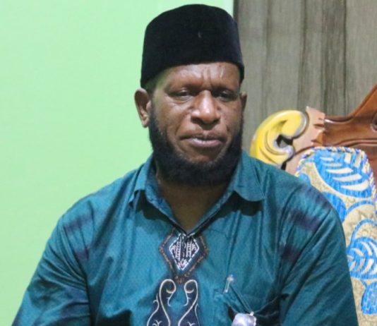 Ketua Takmir Masjid Raya Provinsi Papua KH. Abdul Kahar Yelipele, S.Pd.I., M.Pd.I.