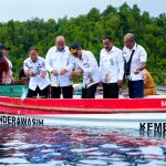 Kunker Ke Kepulauan Yapen, Gubernur Fakhiri Dorong Sentra Rumput Laut Yapen dan Siapkan Pabrik