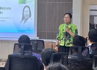 Direktur Utama RSUP Jayapura, Dr. dr. Petronela M. Risamasu, M.Ked, Trop., dalam kegiatan media gathering bersama insan pers di RSUP Jayapura, Abepura, Kota Jayapura, Jumat (29/5/2026)