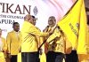 ABR Resmi Pimpin DPD Partai Golkar Kota Jayapura Periode 2026-2031 Penyerahan bendera pataka oleh Ketua DPD Partai Golkar Papua, Mathius D Fakhiri kepada Ketua DPD Partai Golkar Kota Jayapura