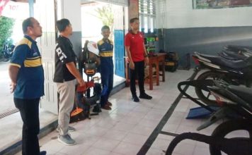 Astra Motor Papua Tinjau Kesiapan Standarisasi Laboratorium Teknik Sepeda Motor di SMK Negeri 1 Aimas