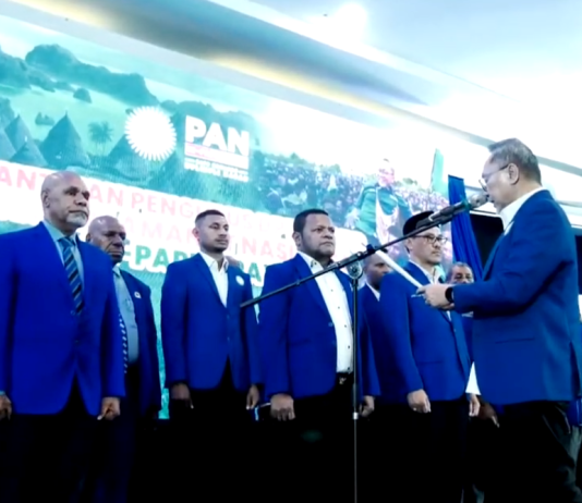 Pelantikan enam Ketua DPW PAN dan Ketua DPD PAN se-Papua Raya oleh Ketua Umum DPP PAN, Zulkifli Hasan