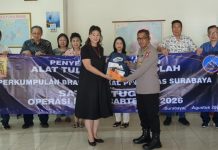 Satgas Operasi Damai Cartenz Terima 2.500 Paket Tas dan Alat Tulis untuk Anak-anak Papua