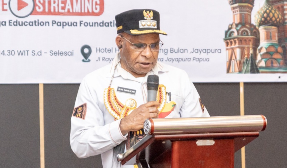 Bupati Kabupaten Puncak, Elvis Tabuni, S.E., M.M.