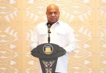 Gubernur MDF Soroti Belum Meratanya Regulasi Pengadaan Barang dan Jasa di Kampung Gubernur Papua Matius D. Fakhiri