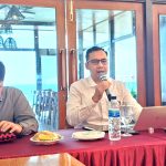 Selain Edukasi Pasar Modal, OJK Papua Perkuat Manajemen Resiko Sektor Jasa Keuangan Kepala OJK Provinsi Papua, Fatwa Aulia didampingi oleh Kepala Bagian Pengawasan LJK OJK Provinsi Papua, Yosua Rinaldy, serta Kepala Bagian Pengawasan Perilaku PUJK, Edukasi, Pelindungan Konsumen, dan Layanan Manajemen Strategis OJK Provinsi Papua, Viktorinus Donny Vika Permana, dalam acara Bincang-Bincang Media di Djoeragan Dapur Resto dan Cafe, Pantai Holtekamp, Rabu (30/9/26)
