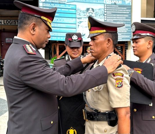 Momentum Hari Kesaktian Pancasila, Satu Personel Polresta Terima Kenaikan Pangkat Pengabdian