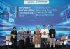 IDMC 2026: Kolaborasi Media dan Industri Kreatif Buka Peluang bagi UMKM (dari kiri ke kanan) Wakil Ketua Umum AMSI, Citra Dyah Prastuti; Kepala UPT Pengembangan Mutu Produk Industri-Teknologi Kreatif Surabaya, Fitri Arishanty Hamsy; Staf Ahli Bidang Riset Pendidikan dan Hubungan Kelembagaan Kementerian Ekonomi Kreatif, Dian Permanasari; Founder dan Owner Namira Ecoprint, Yayuk Eko Agustin; Editor-in-Chief Good News From Indonesia (GNFI), Akhyari Hananto, dan Wakil Ketua Umum AMSI, Upi Asmaradhana, berfoto Bersama setelah selesai Panel 3 dalam rangkaian Indonesia Digital Media Conference (IDMC) 2026, di Hotel Shangri-La, Surabaya, Jawa Timur, Rabu 28 Oktober 2026