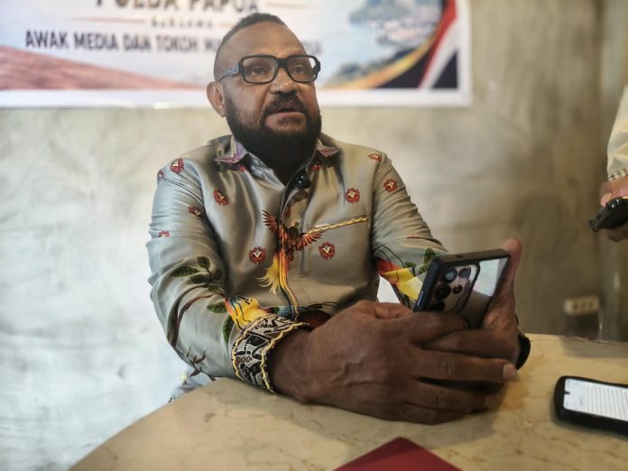 Caption : Wakil ketua MRP Pokja Adat, Max Abner Ohee